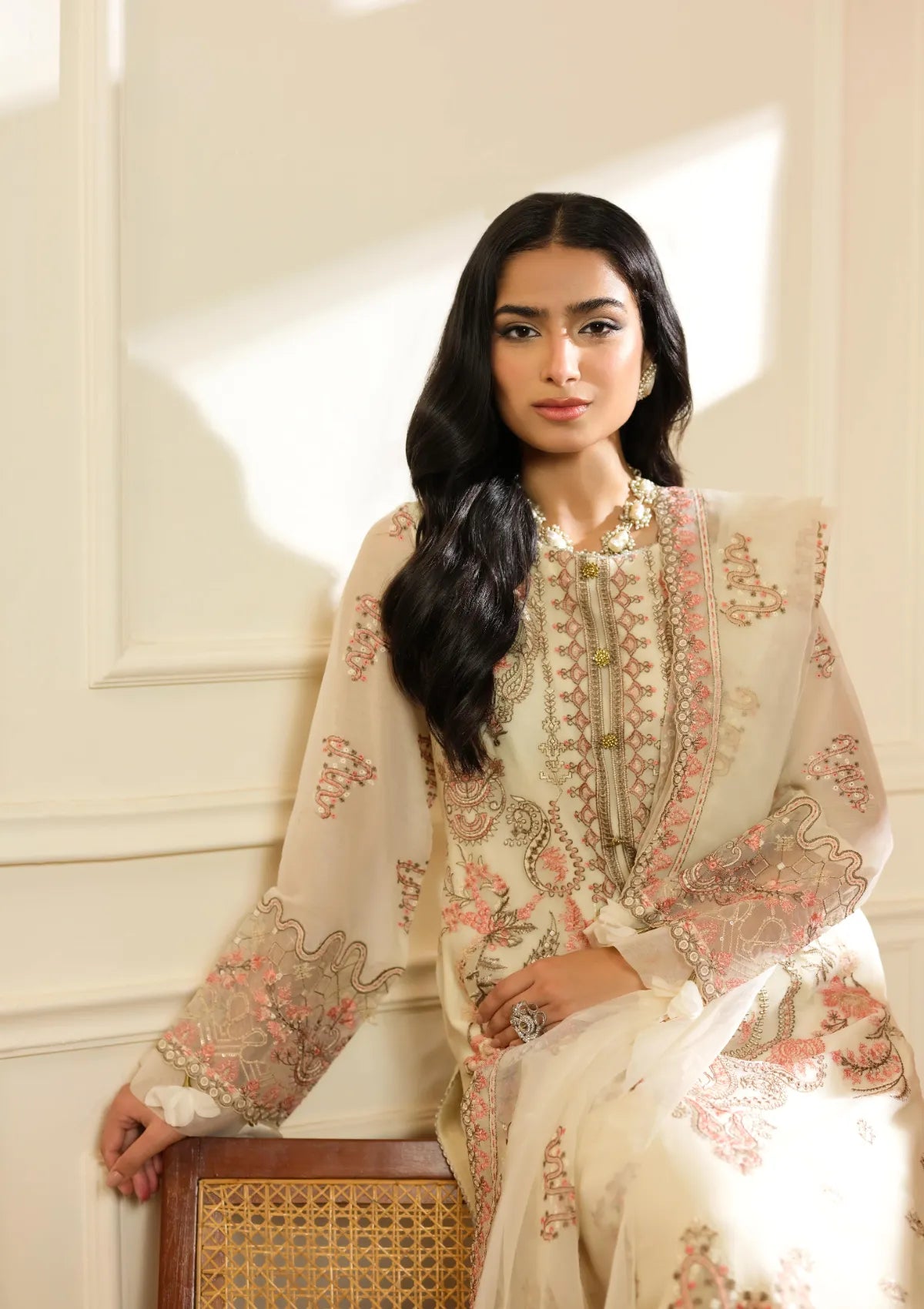 WFE-04  PEARL MIRAGE