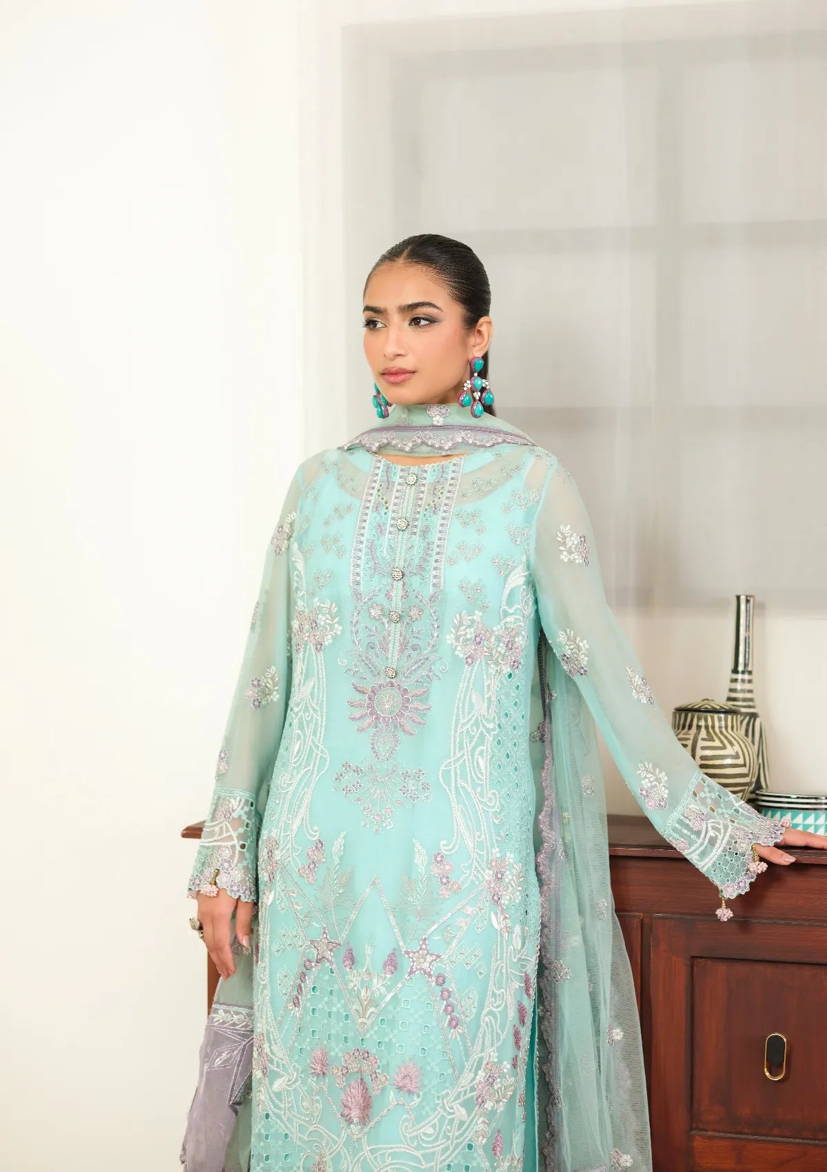 WFE-08  FROSTED AZURE